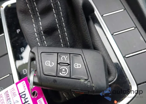 2021 Volkswagen Jetta 1.4T R-Line/1.4T S/1.4T Se z USA, uszkodzony, nr VIN 3VWC57BUXMM087221